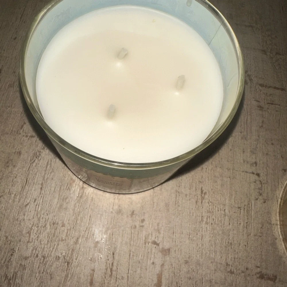 Bath & Body Works Vanilla Balsam 3 Wick Candle